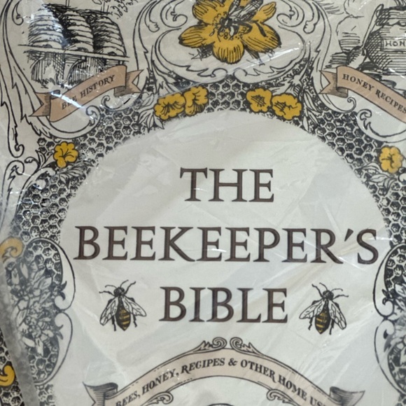 LAST ONE🔥Coffee Table Book of Bees 🐝 - Picture 4 of 4